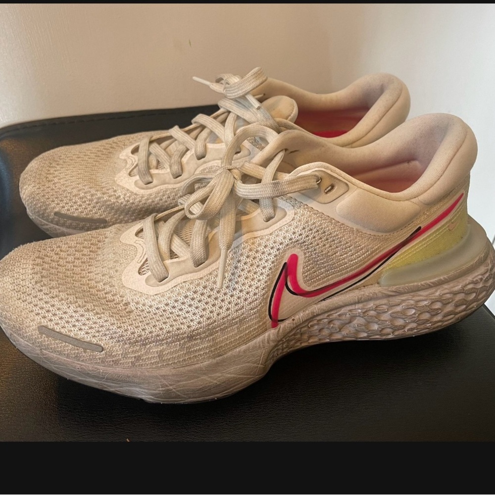 Nike ZoomX Invincible Run Flyknit Phantom DJ5450-001 Men’s Size 11